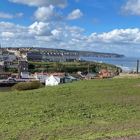 Villa Harbour Heights Whitby Extérieur photo